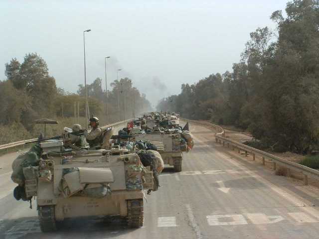 http://www.combatreform.org/engineerM113Gavinsonroadtobaghdad.jpg