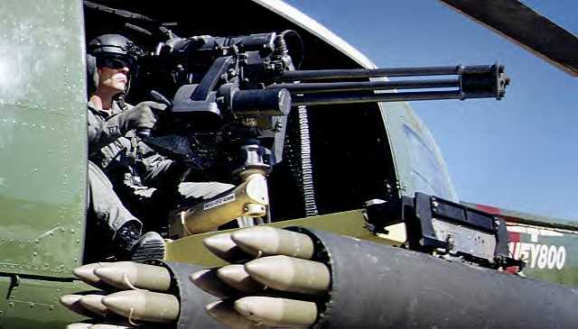 gau19onhuey800doormountwithHYDRA70mm.jpg